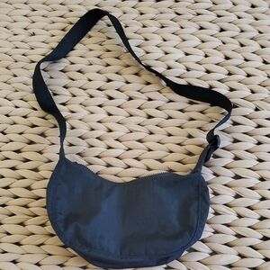 BAGGU Small Crescent Crossbody-Black